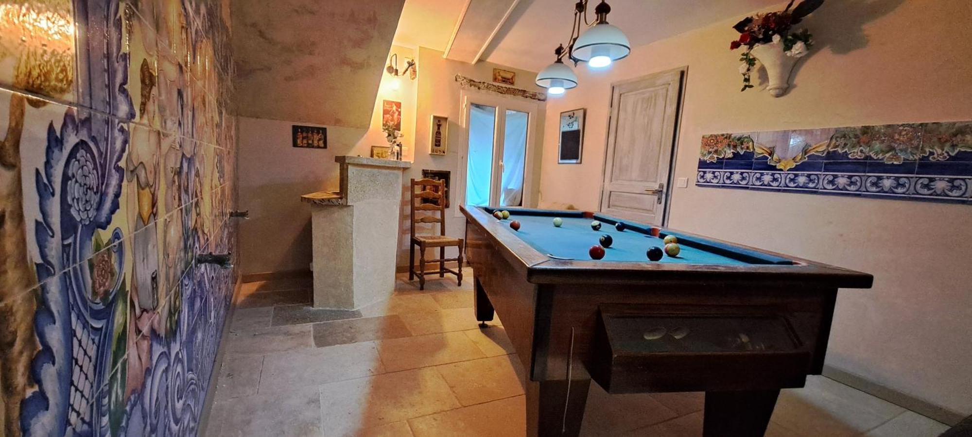 Апартаменты Chez Maxime Fraissinet-de-Fourques Экстерьер фото